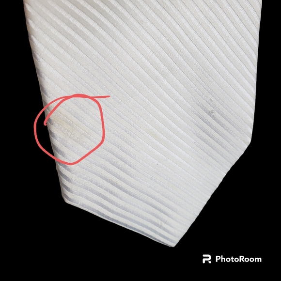 Burberry Tie - Picture 5 of 5